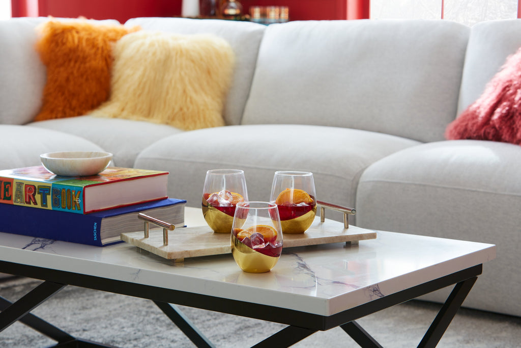 Verona 47.25" Modern Coffee Table - White Marble Look with Black Metal Base|Table à café moderne Verona de 47,25 po - imitation de marbre blanc avec base en métal noir