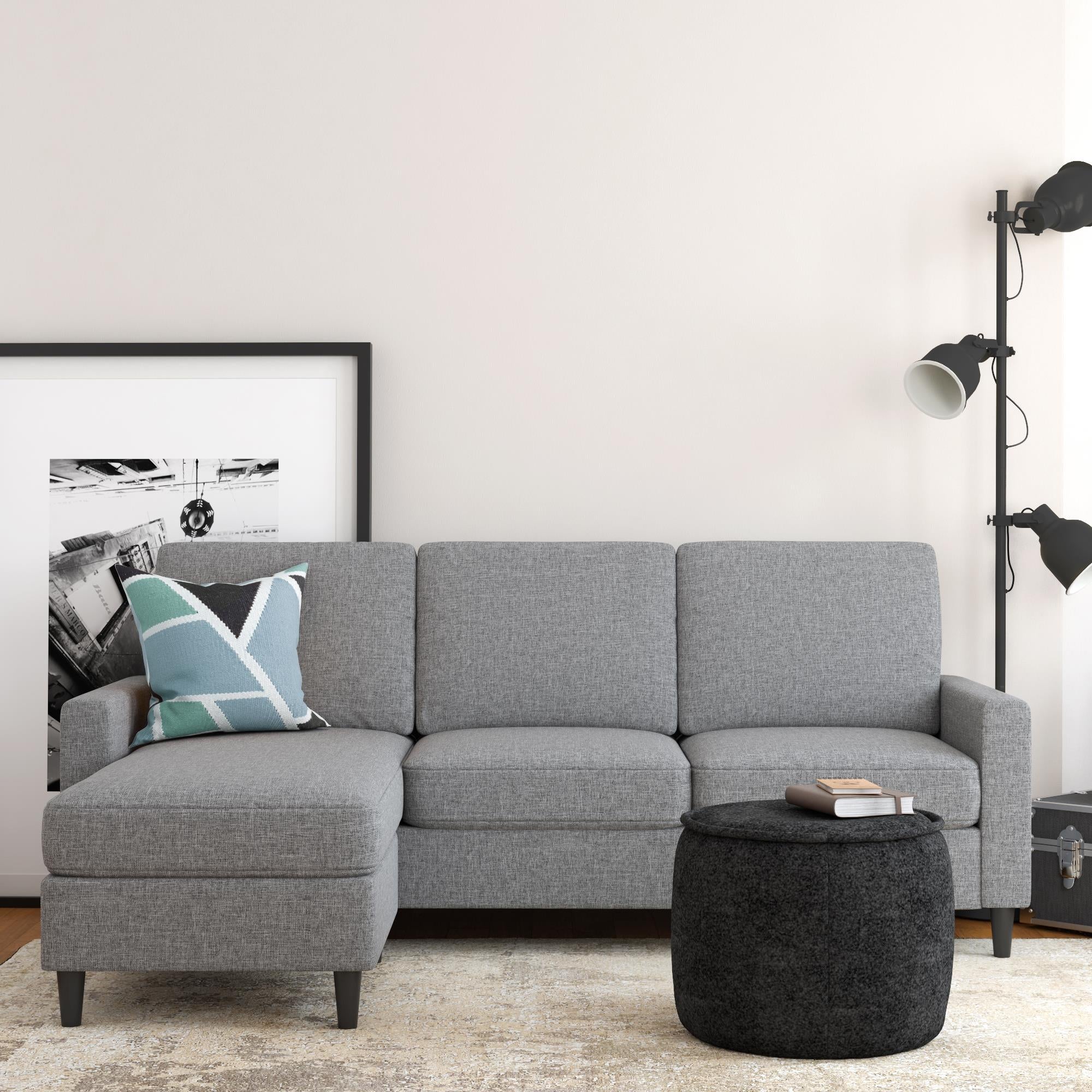 DHP Kaci Reversible Contemporary Fabric Sectional - Grey|Sofa sectionnel réversible contemporain Kaci de DHP en tissu - gris