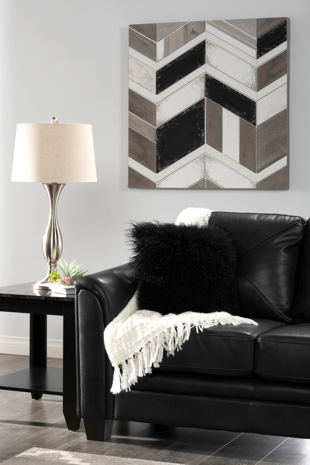 Andi 84" Leather-Look Fabric Sofa with Button Tufting - Black | Sofa Andi de 84 po en tissu d’apparence cuir avec capitonnage - noir