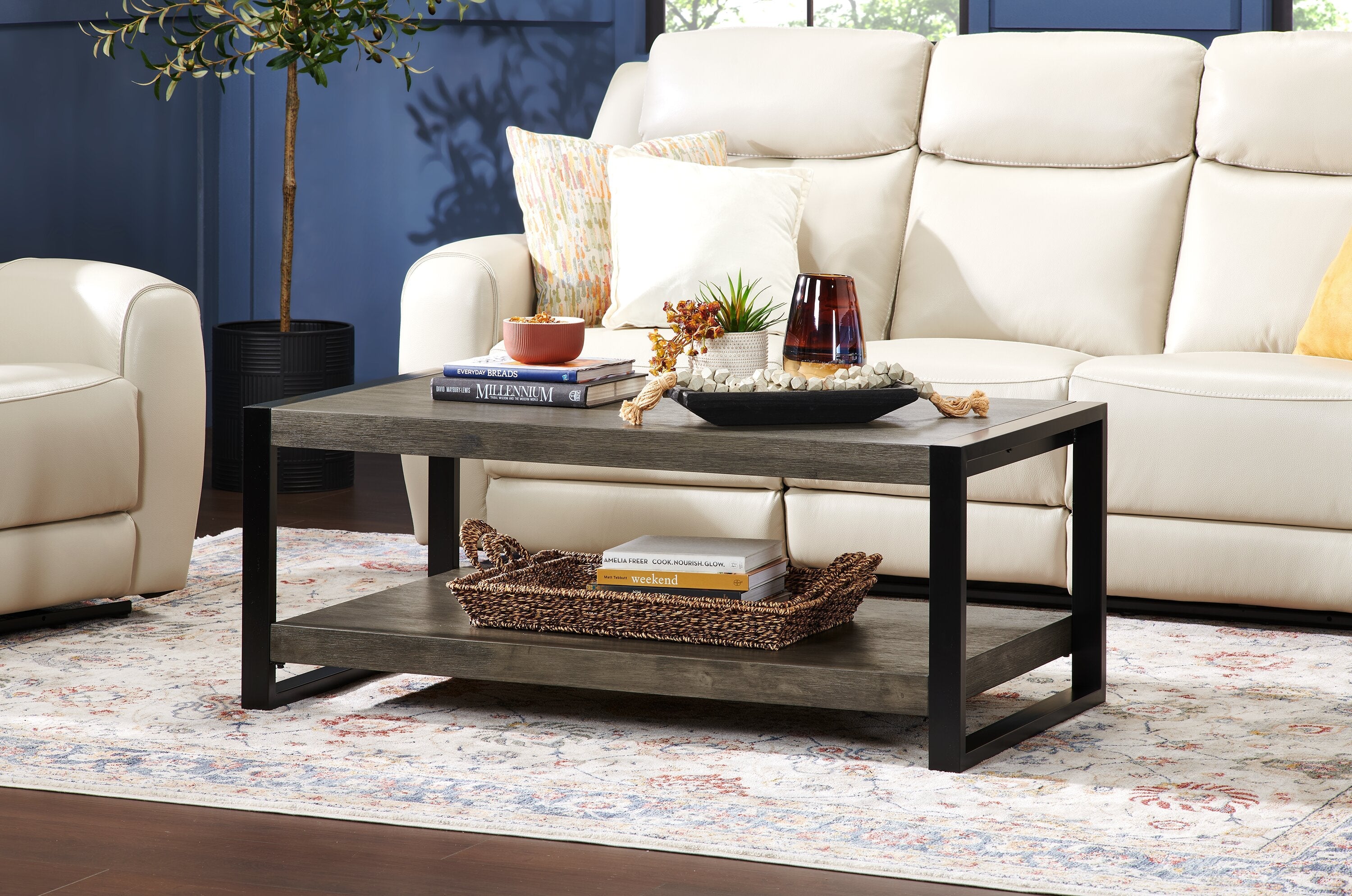 Apex 48" Modern Coffee Table with Shelf - Grey with Black Metal Legs|Table à café moderne Apex 48 po avec tablette - grise avec pattes en métal noir