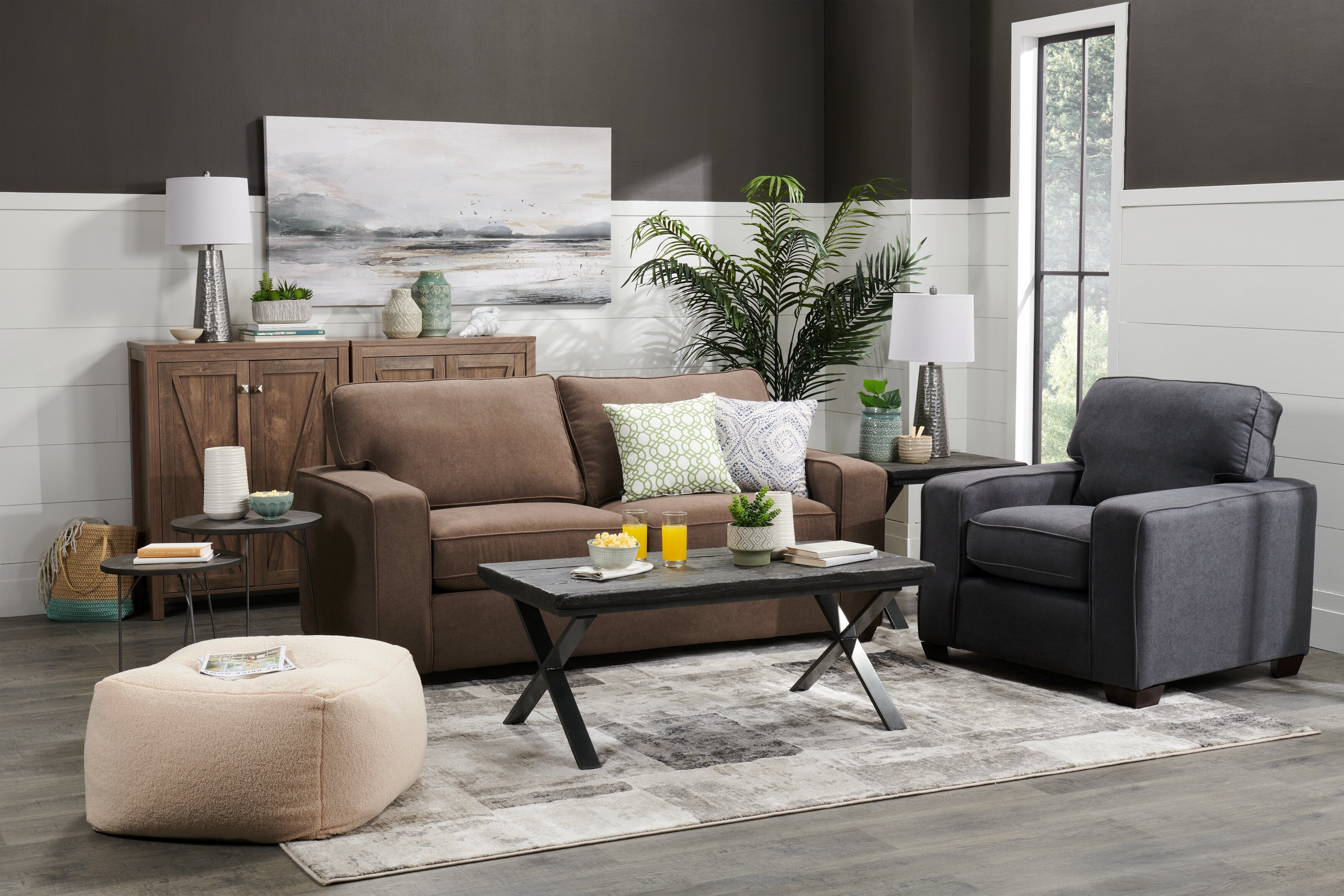 Astana 48" Rustic Coffee Table - Brown with Black Iron Legs|Table à café rustique Astana de 48 po - brune avec pattes en fer noir