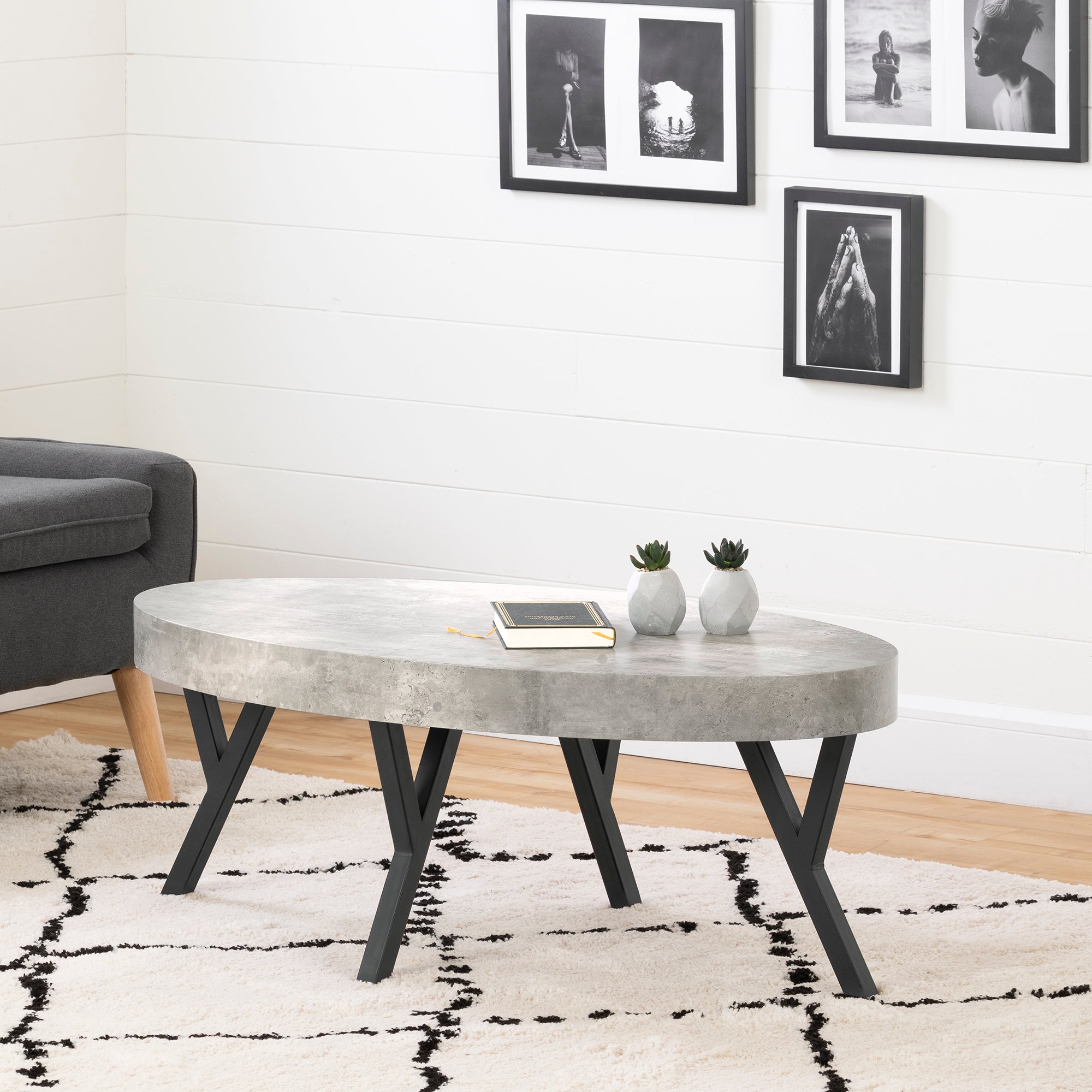 City Life Oval Coffee Table - Concrete | Table à café ovale City Life - béton | D83G0JDR