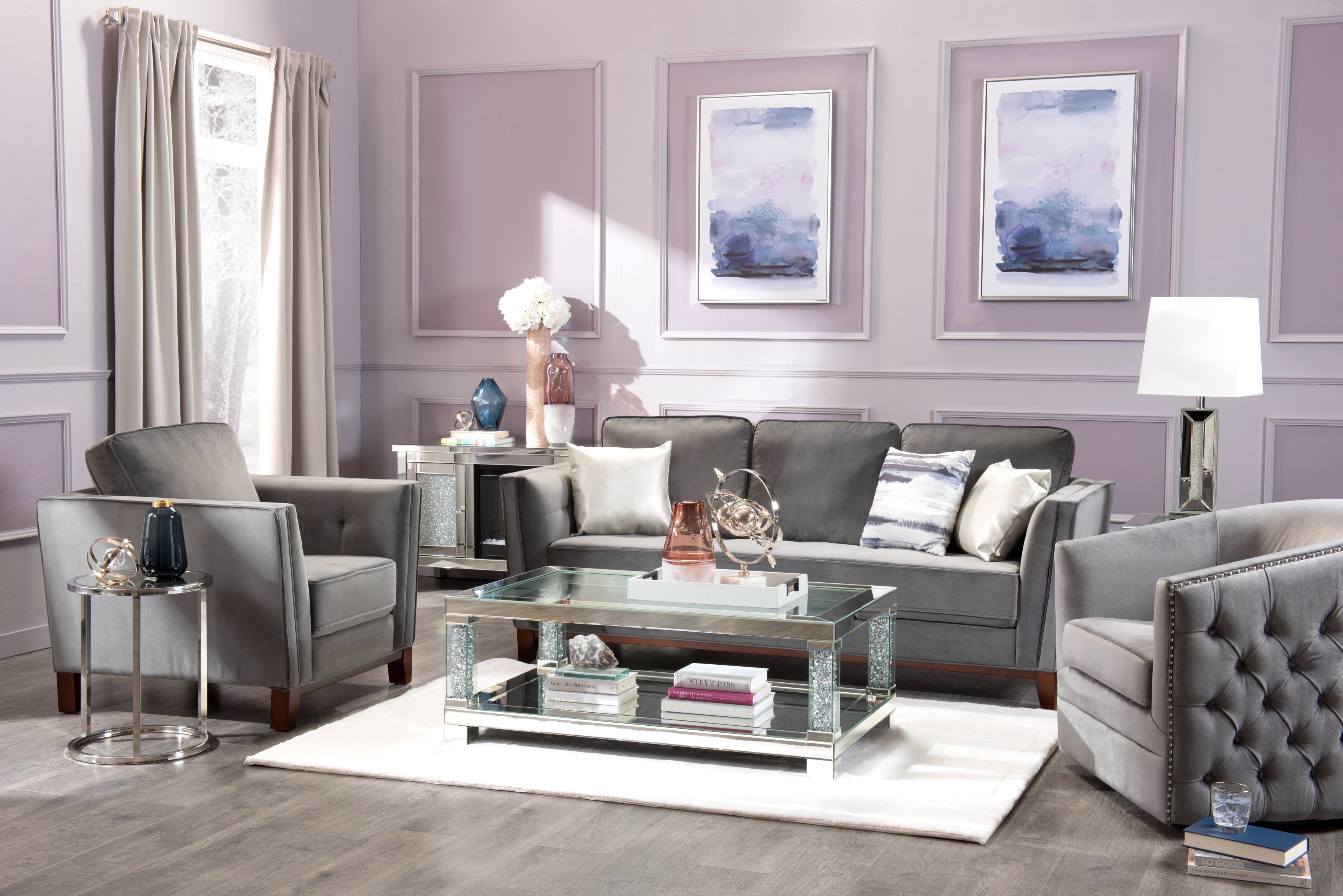 Berni 47.2" Glam Mirror & Glass Top Coffee Table with Shelf - Silver Metal with Diamond Look Legs|Table à café somptueuse Berni de 47,2 po avec dessus en miroir et en verre et tablette - métal argenté avec pattes à apparence de diamant