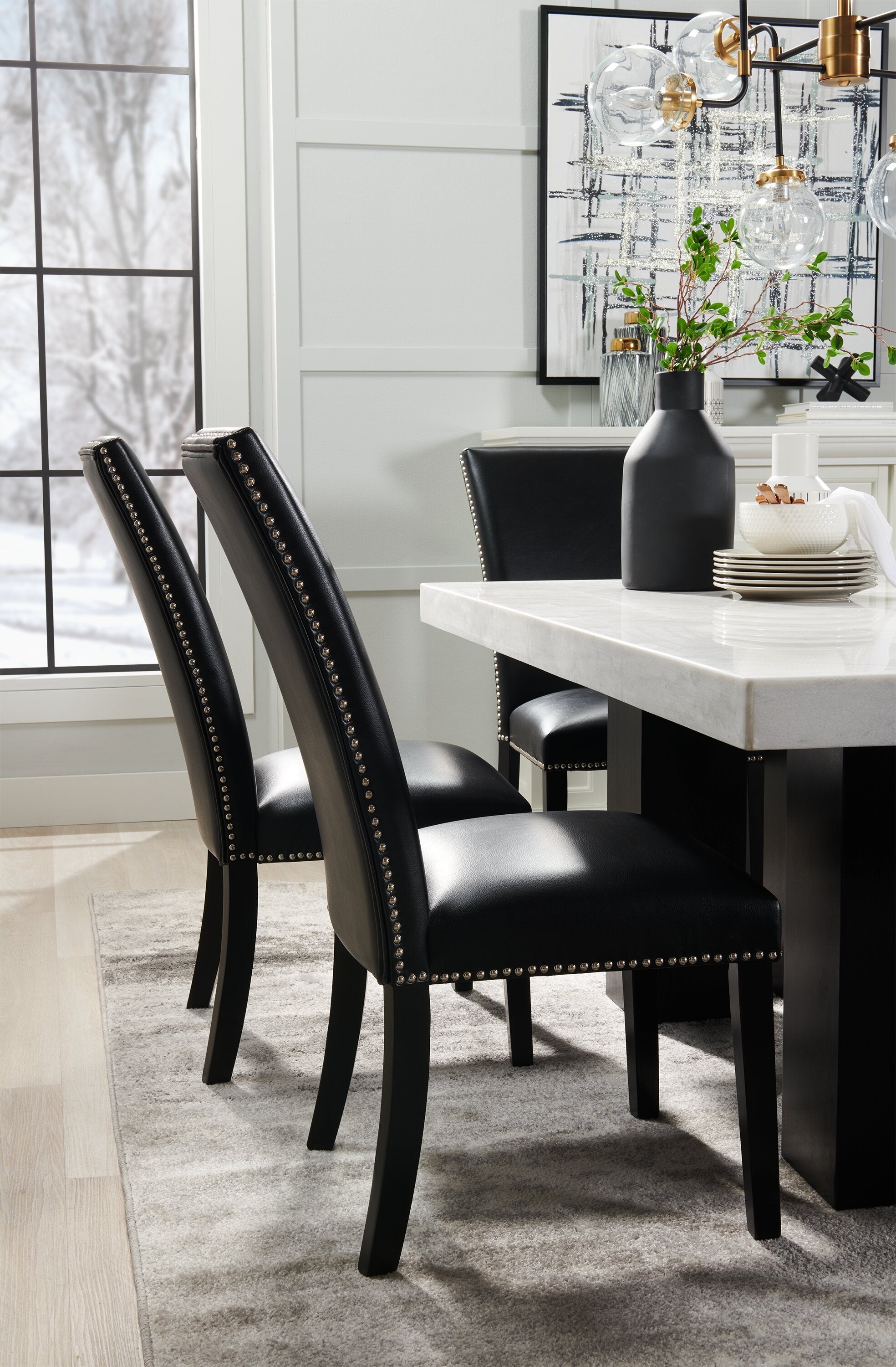 Cami Dining Chair with Vegan-Leather Fabric - Black | Chaise de salle à manger Cami en tissu en similicuir - noire
