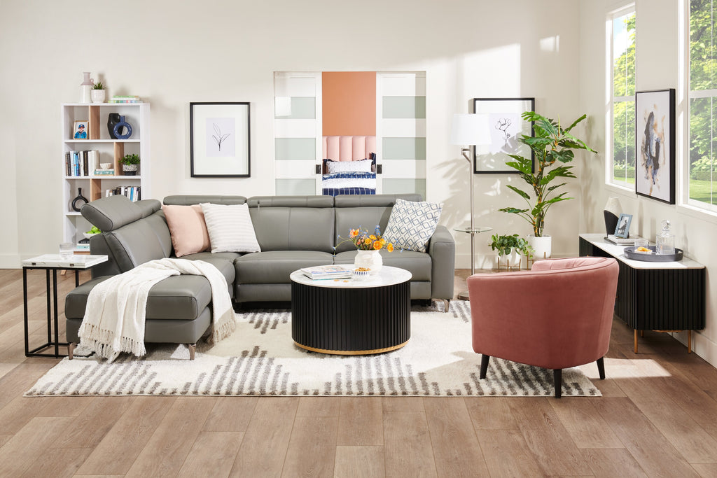 Kort & Co. Capri 32” Modern Round Coffee Table with White Sintered Stone Top and Casters - Black and Gold | Table à café ronde moderne Capri de Kort & Co. de 32 po avec dessus en pierre frittée blanche et roulettes - noire et dorée