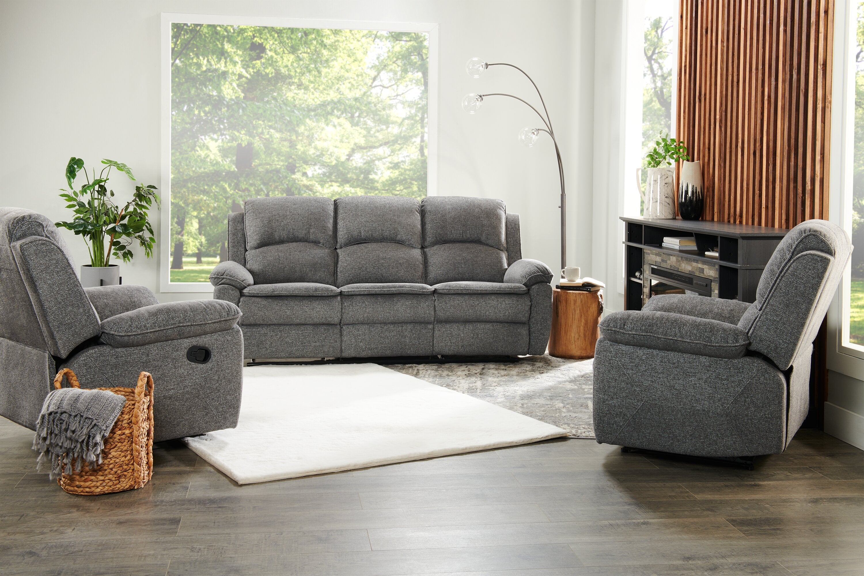 Chandler 82" Chenille Fabric Reclining Sofa - Grey | Sofa inclinable Chandler de 82 po en tissu de chenille - gris