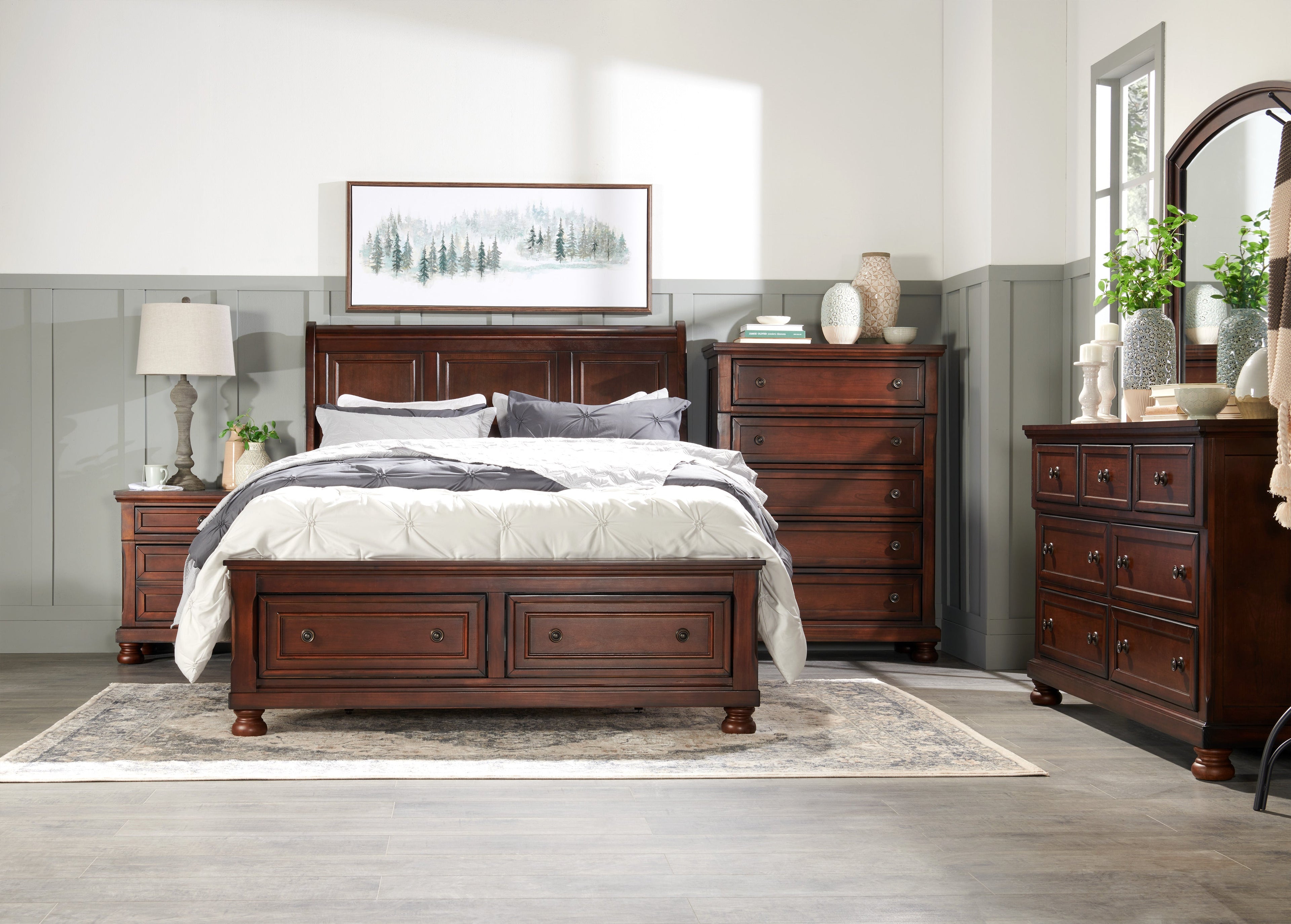 Chelsea Bedroom Chest of Drawers, 5-Drawer, 38"W x 52"H - Cherry Brown | Commode verticale Chelsea de 38 po (L) x 52 po (H) à 5 tiroirs pour la chambre à coucher - brun cerisier