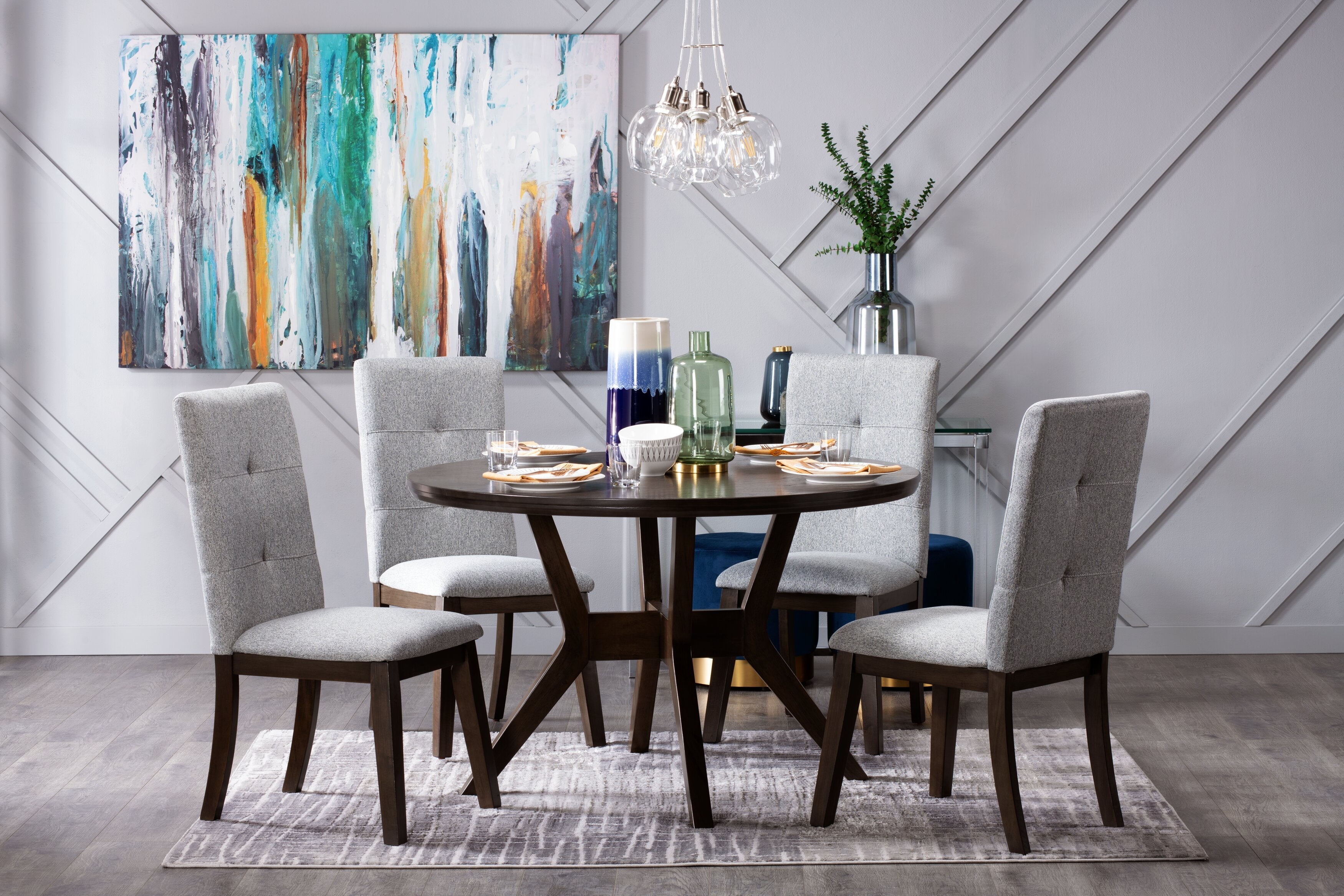 Chelsea Dining Table, 48"W Round - Grey/Brown | Table de salle à manger ronde Chelsea de 48 po (L) - gris-brun