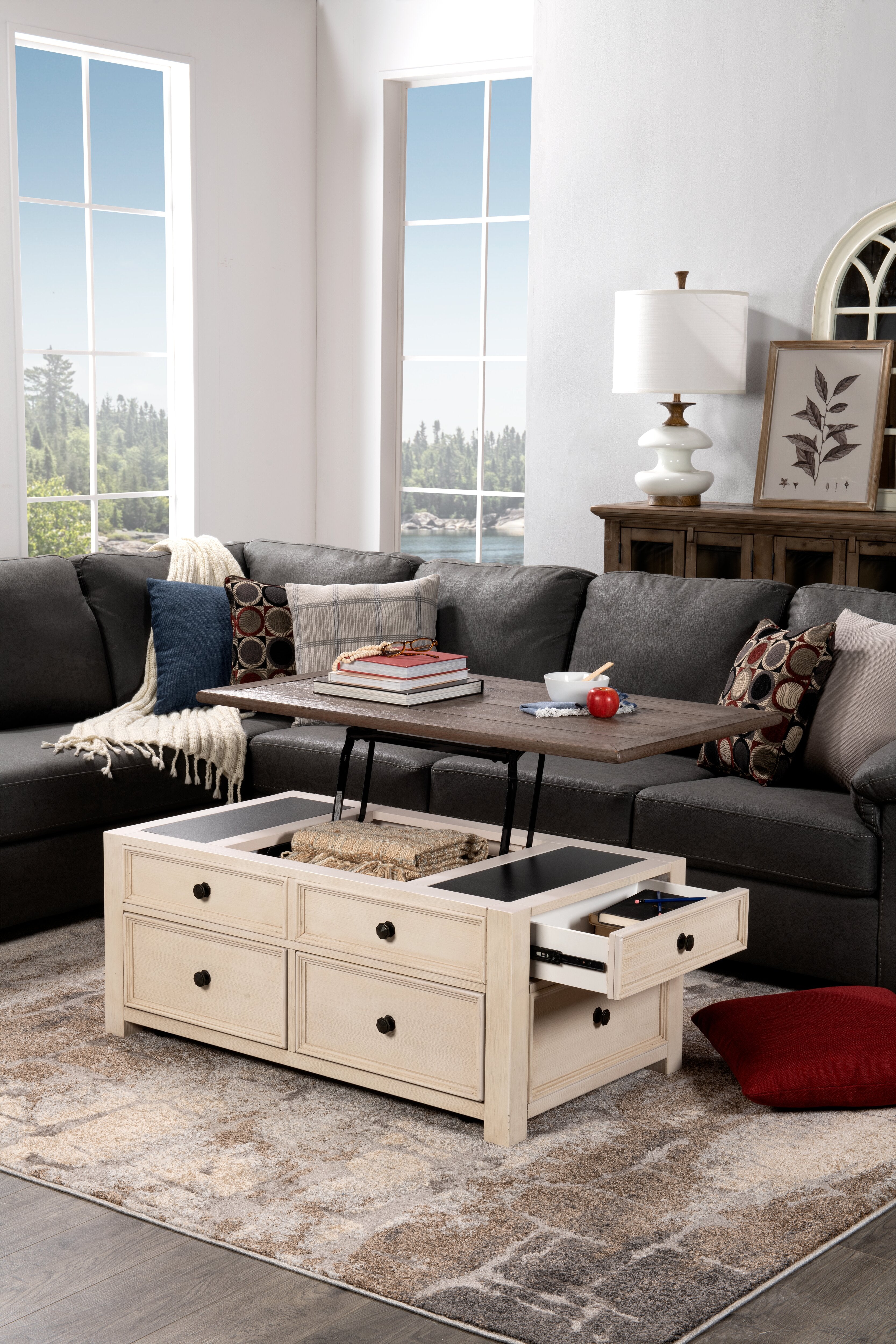 Colby 46" Rustic Lift Top Coffee Table with Storage and Casters - Two Tone Wood|Table à café rustique Colby de 46 po avec dessus relevable, rangement et roulettes - bois deux teintes