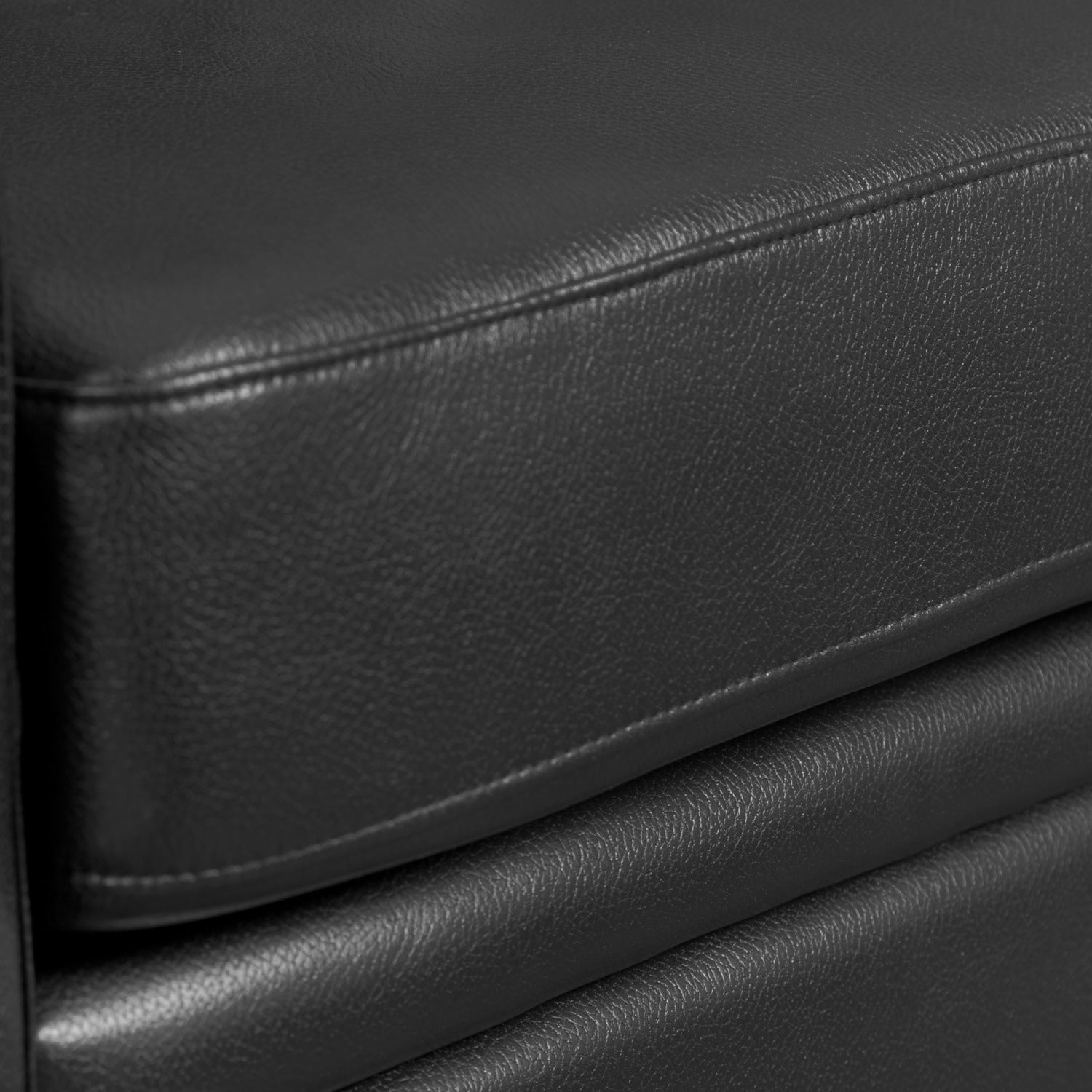 Andi 84" Leather-Look Fabric Sofa with Button Tufting - Black | Sofa Andi de 84 po en tissu d’apparence cuir avec capitonnage - noir