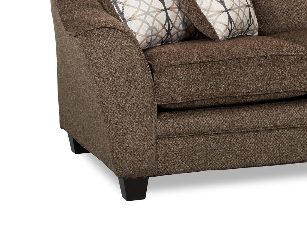 Made in Canada Febe 85" Chenille Fabric Condo-Size Sofa with Flared Arms and Accent Pillows - Brown | Sofa Febe de 85 po de format condo fabriqué au Canada en tissu de chenille avec accoudoirs évasés et coussins décoratifs - brun