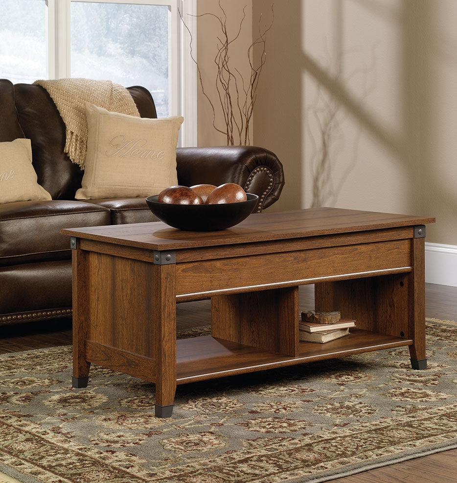 Carson 43.15" Rustic Lift Top Coffee Table with Storage and Shelf - Cherry Wood with Metal Hardware|Table à café rustique Carson de 43,15 po avec dessus relevable, rangement et tablette - bois cerisier avec quincaillerie en métal