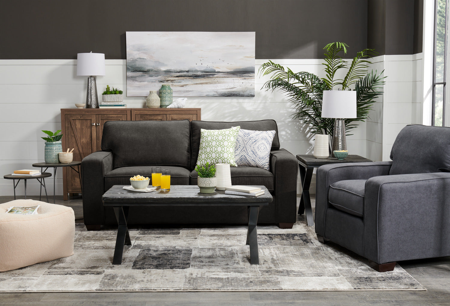 Made in Canada Fiona 74" Chenille Fabric Full-Size Sofa Bed with Track Arms - Grey | Sofa-lit double Fiona de 74 po fabriqué au Canada en tissu de chenille avec accoudoirs rectilignes - gris