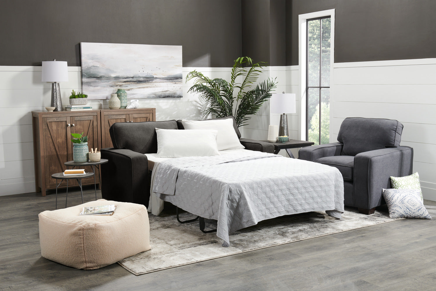 Made in Canada Fiona 74" Chenille Fabric Full-Size Sofa Bed with Track Arms - Grey | Sofa-lit double Fiona de 74 po fabriqué au Canada en tissu de chenille avec accoudoirs rectilignes - gris
