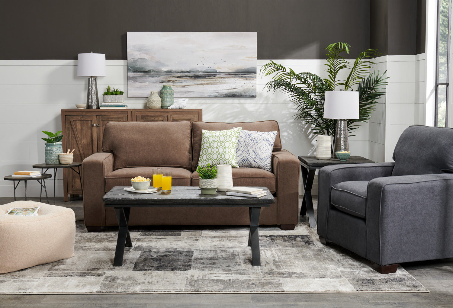 Made in Canada Fiona 74" Chenille Fabric Full-Size Sofa Bed with Track Arms - Mocha Brown | Sofa-lit double Fiona de 74 po fabriqué au Canada en tissu de chenille avec accoudoirs rectilignes - brun moka
