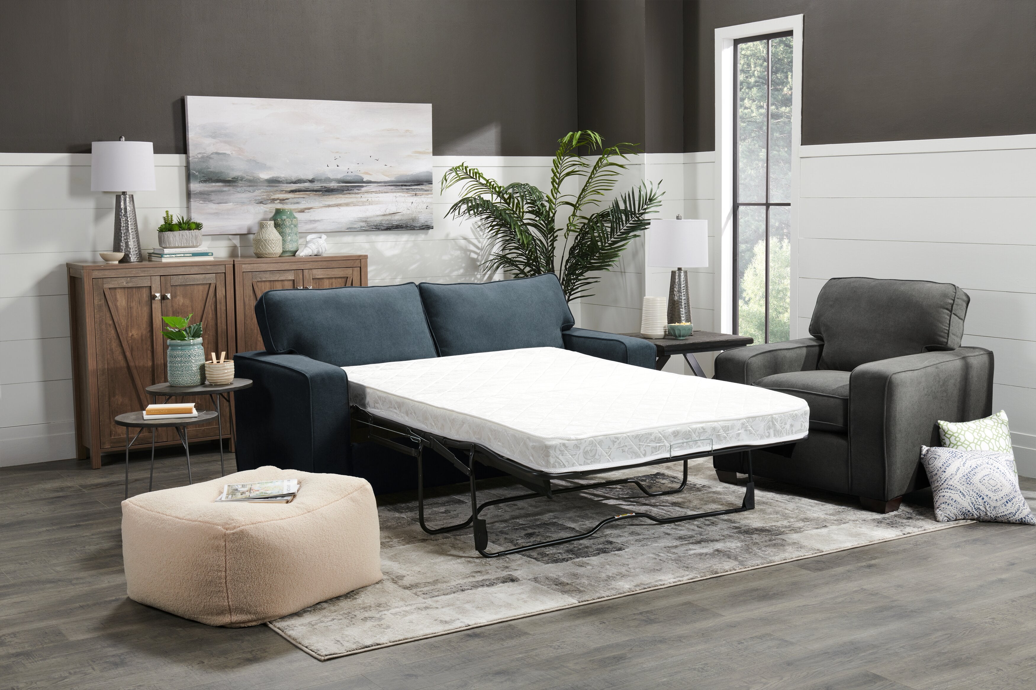Made in Canada Fiona 74" Chenille Fabric Full-Size Sofa Bed with Track Arms - Navy Blue | Sofa-lit double Fiona de 74 po fabriqué au Canada en tissu de chenille avec accoudoirs rectilignes - bleu marine