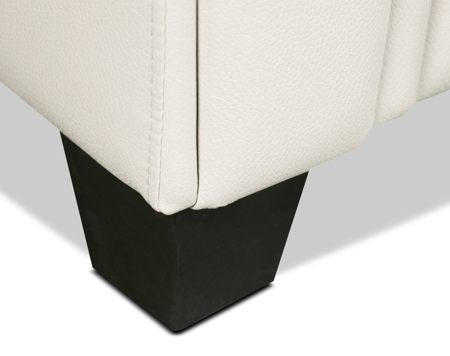 Andi 84" Leather-Look Fabric Sofa with Button Tufting - Beige | Sofa Andi de 84 po en tissu d’apparence cuir avec capitonnage - beige