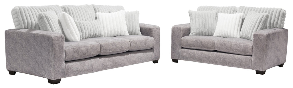 Made in Canada Koda 92" Chenille and Faux Fur Fabric Sofa with Removable Cushions - Plush Paloma Grey | Sofa Koda de 92 po fabriqué au Canada en tissu de chenille et de fausse fourrure avec coussins amovibles - gris Paloma luxueux