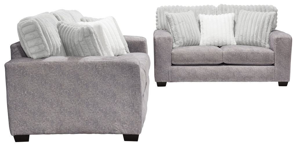 Made in Canada Koda 92" Chenille and Faux Fur Fabric Sofa with Removable Cushions - Plush Paloma Grey | Sofa Koda de 92 po fabriqué au Canada en tissu de chenille et de fausse fourrure avec coussins amovibles - gris Paloma luxueux