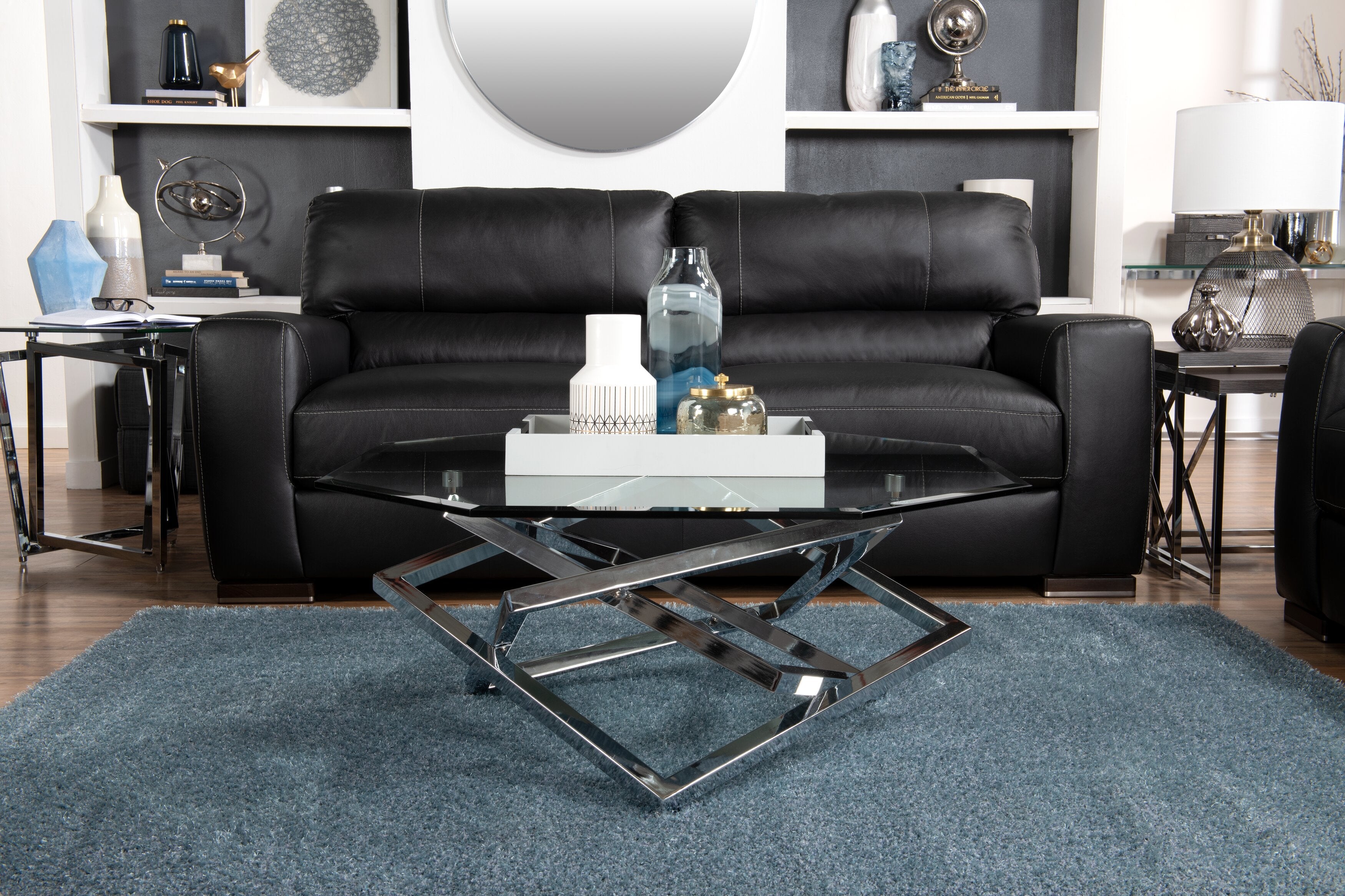 Konstanz 40" Glam Octagon Glass Top Coffee Table - Silver with Metal Base|Table à café octogonale somptueuse Konstanz de 40 po avec dessus en verre - argentée avec base en métal