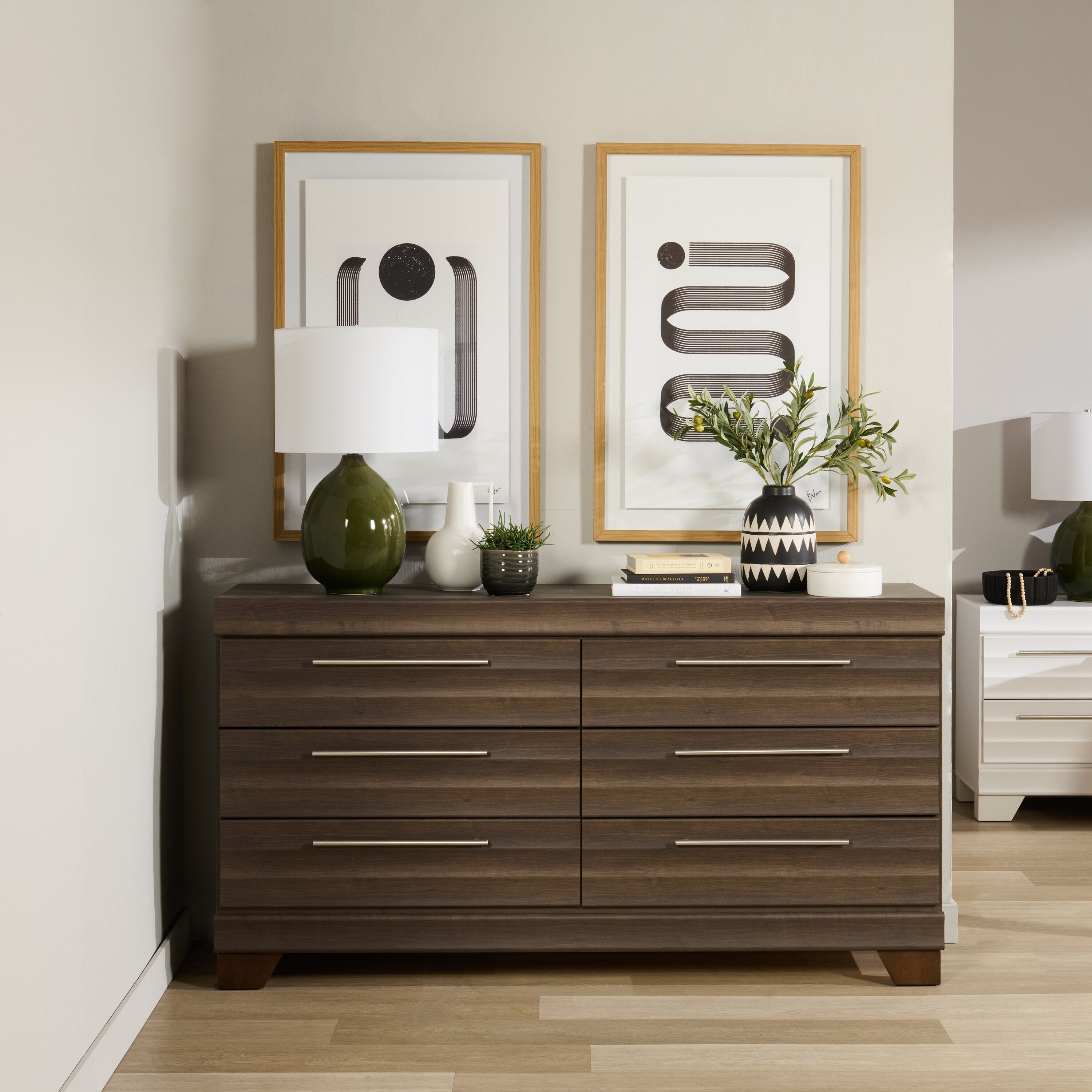 Olivia Bedroom 6-Drawer Dresser, 61.3"W x 32.8"H, Made in Canada - Grey | Commode Olivia de 61,3 po (L) x 32,8 po (H) à 6 tiroirs pour la chambre à coucher, fabriquée au Canada - grise