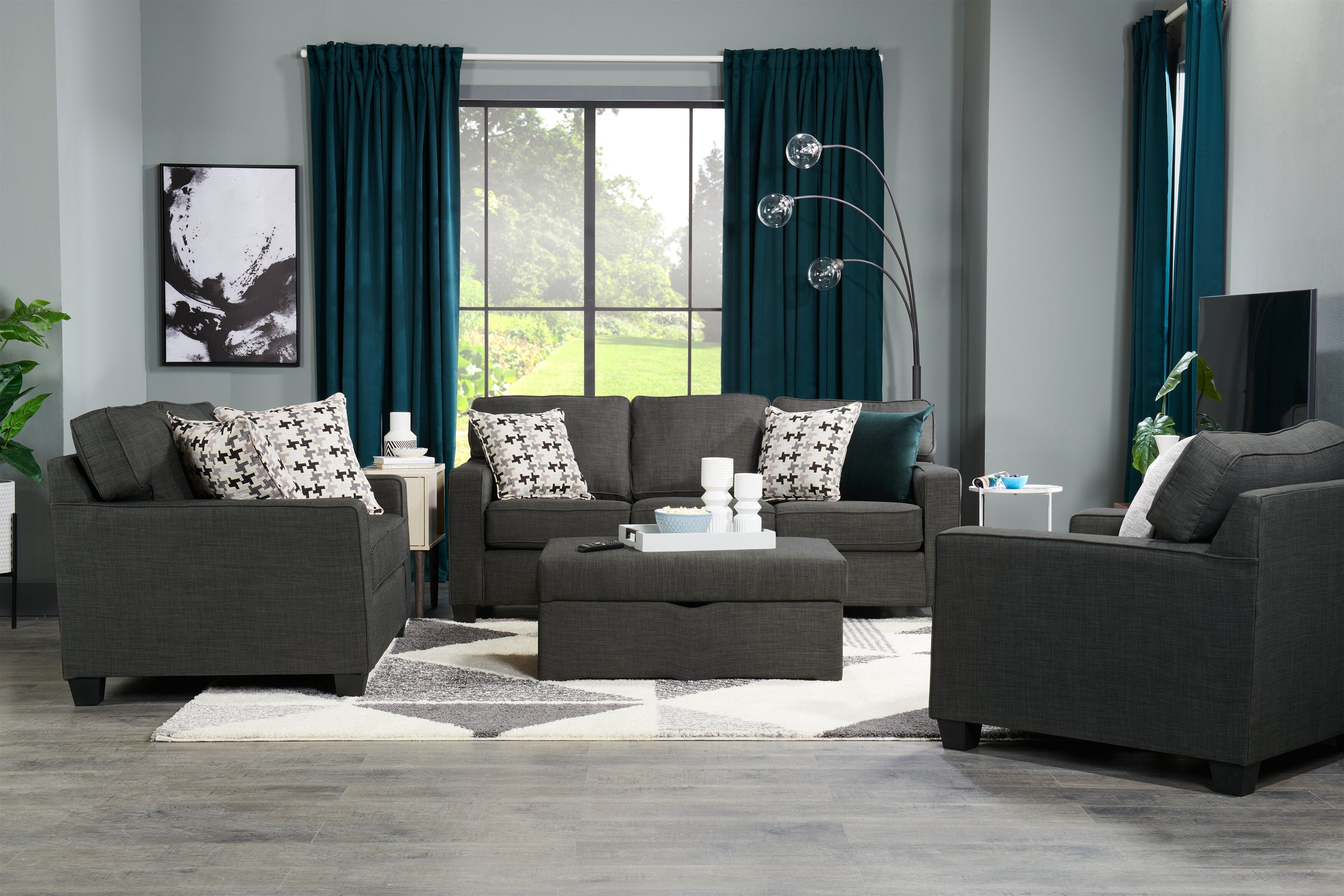 Made in Canada Sawyer 83" Linen-Look Fabric Sofa with Reversible Cushions and Accent Pillows - Charcoal Grey | Sofa Sawyer de 83 po fabriqué au Canada en tissu d’apparence lin avec coussins réversibles et coussins décoratifs - gris anthracite