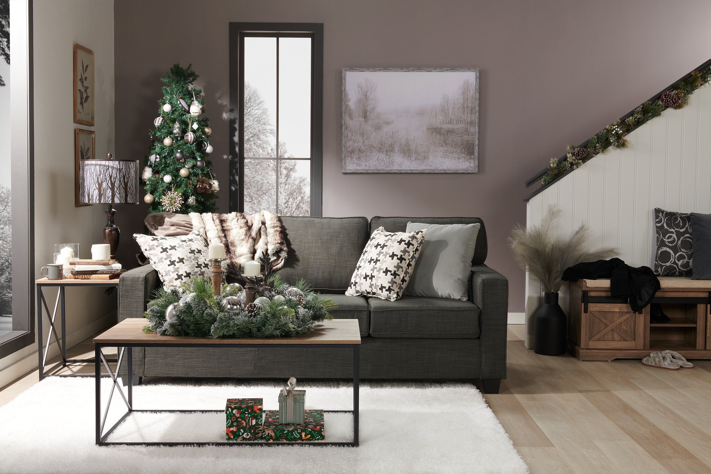 Made in Canada Sawyer 83" Linen-Look Fabric Sofa with Reversible Cushions and Accent Pillows - Charcoal Grey | Sofa Sawyer de 83 po fabriqué au Canada en tissu d’apparence lin avec coussins réversibles et coussins décoratifs - gris anthracite