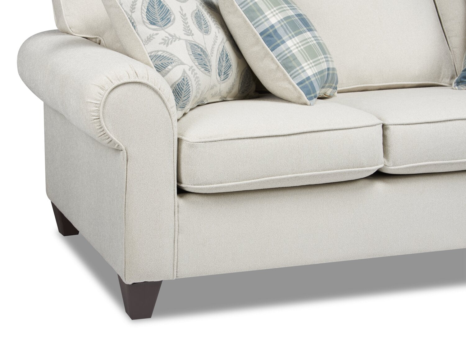 Made in Canada Scarlett 87" Chenille Fabric Sofa with Rolled Arms and Accent Pillows - Ecru Beige | Sofa Scarlett de 87 po fabriqué au Canada en tissu de chenille avec accoudoirs enroulés et coussins décoratifs - beige écru