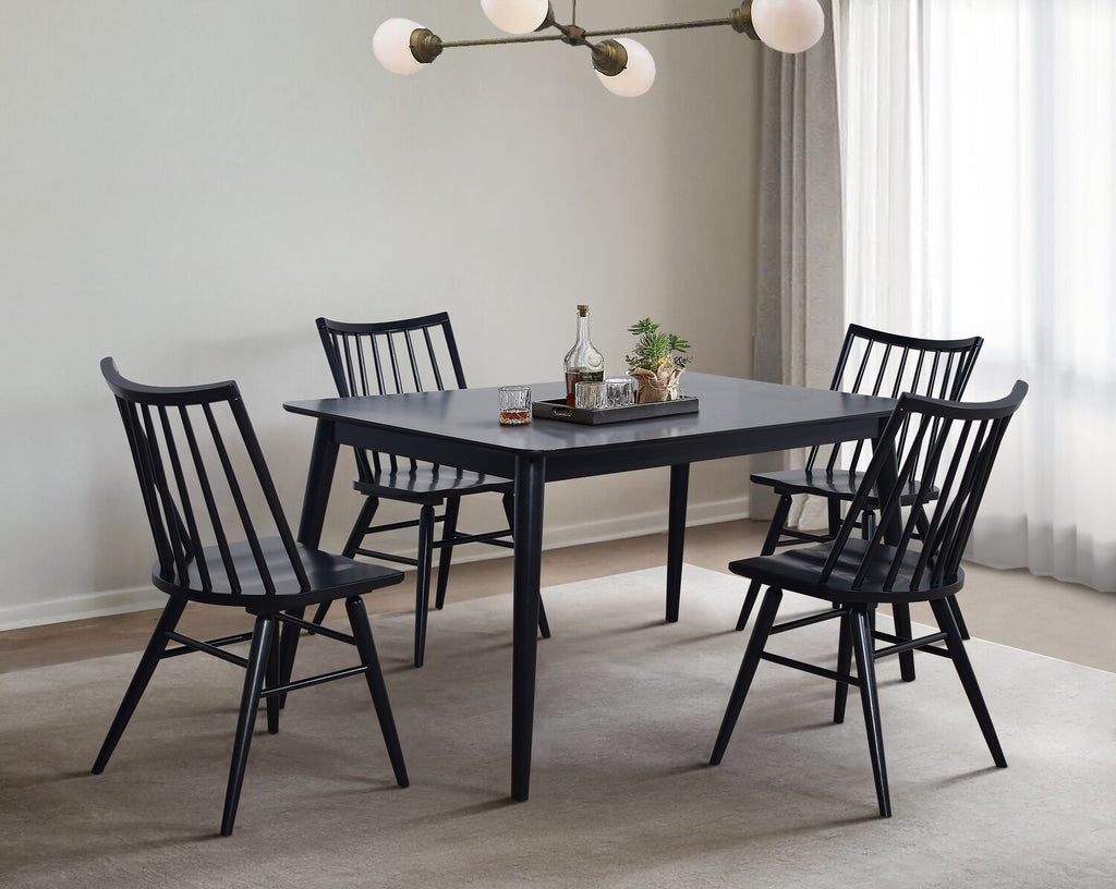 Astro Dining Chair with Curved Spindle-Back - Black | Chaise de salle à manger Astro avec dossier à barreaux en forme de fuseau courbé - noire