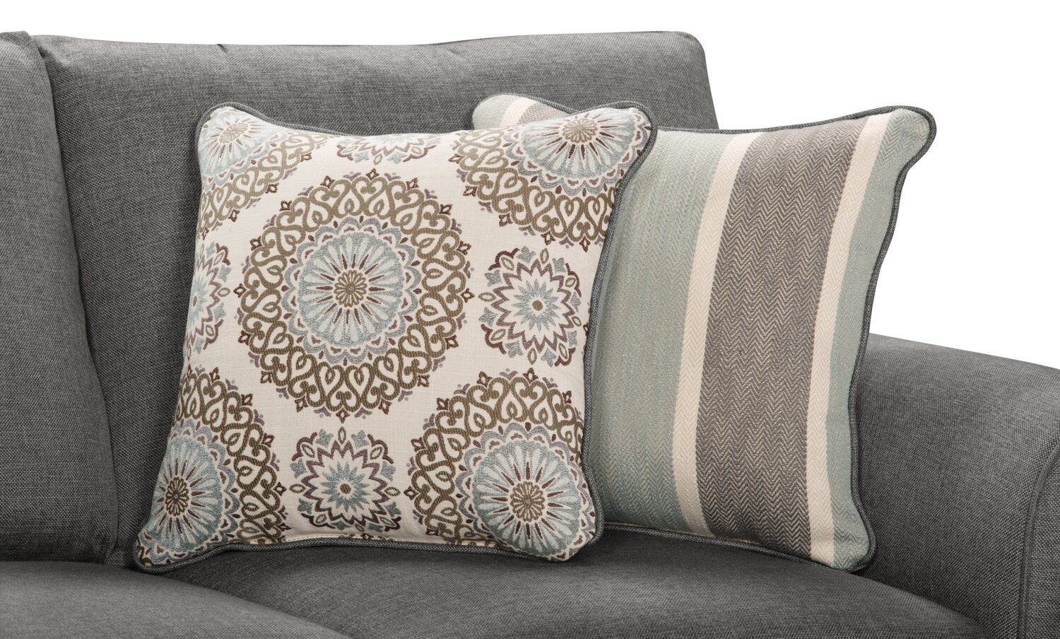 Made in Canada Tula 88" Fabric Sofa with Rolled Arms and Accent Pillows - Steel Grey | Sofa Tula de 88 po fabriqué au Canada en tissu avec accoudoirs enroulés et coussins décoratifs - gris acier