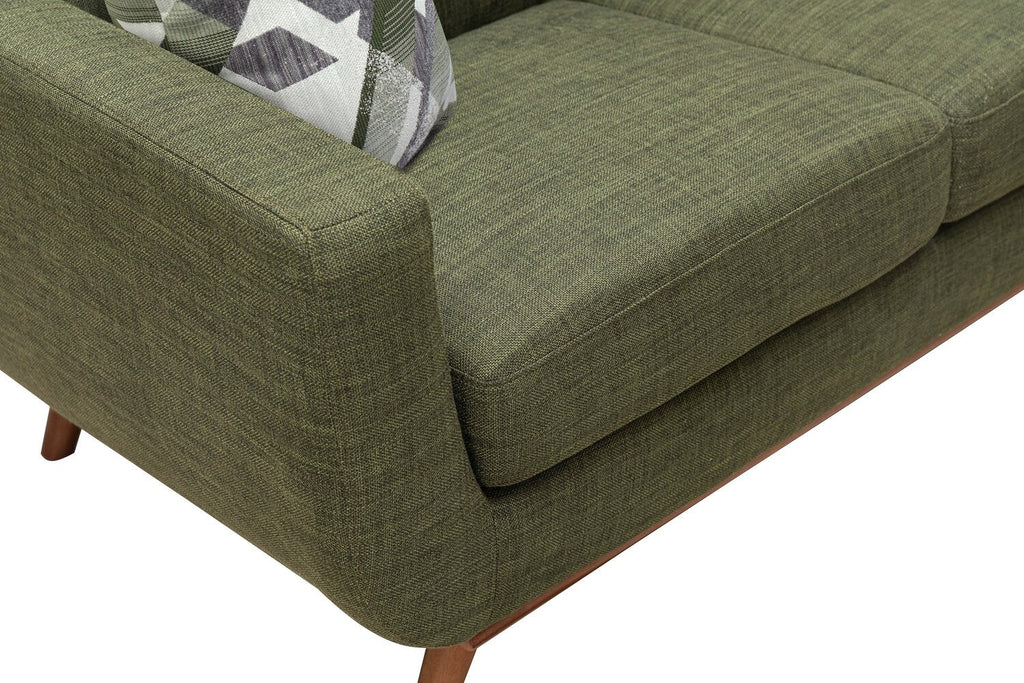 Kort & Co. Freeman 88" Linen-Look Fabric Sofa with Wood Base and Tufted Back Cushions - Avocado Green | Sofa Freeman Kort & Co. de 88 po en tissu d’apparence lin avec pattes en bois et coussins de dossier capitonnés - vert avocat
