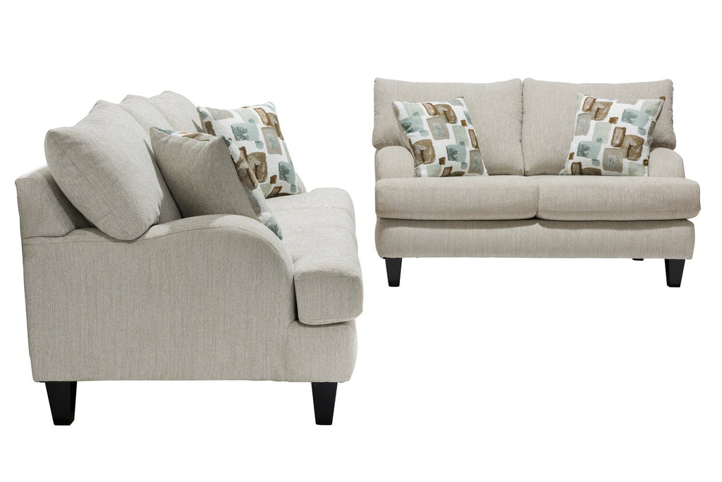 Made in Canada Nofia 80" Chenille Fabric Sofa with Two Accent Pillows and Wood Legs - Linen Beige | Sofa Nofia de 80 po fabriqué au Canada en tissu de chenille avec 2 coussins décoratifs et pattes en bois - beige lin