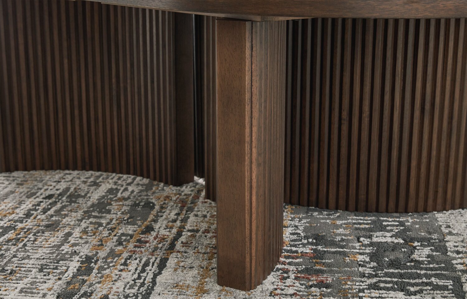 Barlow 52” Solid Wood Mid-Century Modern Coffee Table - Brown | Table à café Barlow de 52 po de style moderne du milieu du 20e siècle en bois massif - brune
