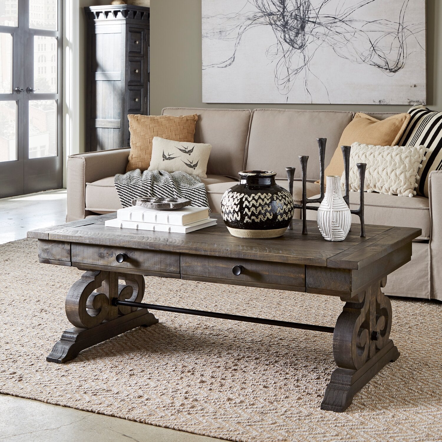 Bellamy 50" Traditional Coffee Table with Storage - Dark Brown Pine with Scroll Design Wood Base|Table à café traditionnelle Bellamy de 50 po avec rangement - pin brun foncé avec base en bois à volutes