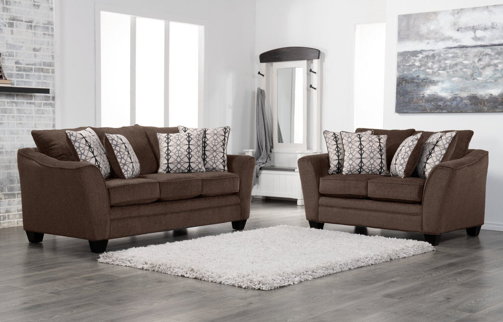 Made in Canada Febe 85" Chenille Fabric Condo-Size Sofa with Flared Arms and Accent Pillows - Brown | Sofa Febe de 85 po de format condo fabriqué au Canada en tissu de chenille avec accoudoirs évasés et coussins décoratifs - brun
