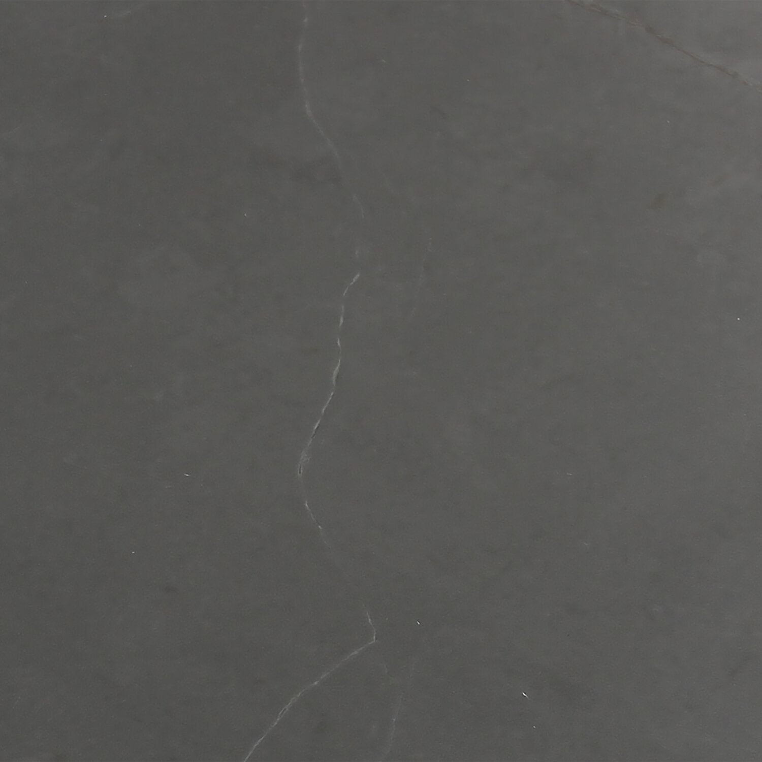 Hamilton 37.99" Modern Triangular Coffee Table - Grey Marble Look Top with Black Metal Legs|Table à café triangulaire moderne Hamilton de 37,99 po - dessus en imitation de marbre gris avec pattes en métal noir