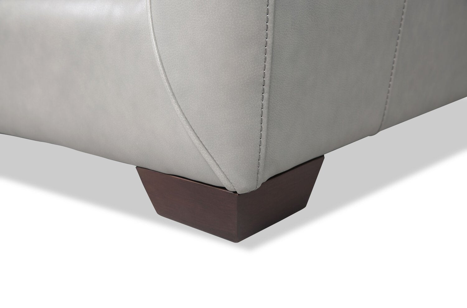Cindy Crawford Home Royce 84" Genuine Leather Sofa with Removable Cushions and Wood Legs - Dove Grey | Sofa Royce de Cindy Crawford Home de 84 po en cuir véritable avec coussins amovibles et pattes en bois - gris tourterelle