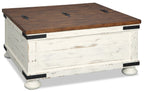 Benjy 36" Rustic Coffee Table Trunk with Storage - Two Tone Wood|Table à café coffre rustique Benjy de 36 po avec rangement - bois deux teintes