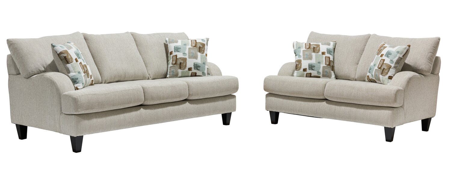Made in Canada Nofia 80" Chenille Fabric Sofa with Two Accent Pillows and Wood Legs - Linen Beige | Sofa Nofia de 80 po fabriqué au Canada en tissu de chenille avec 2 coussins décoratifs et pattes en bois - beige lin