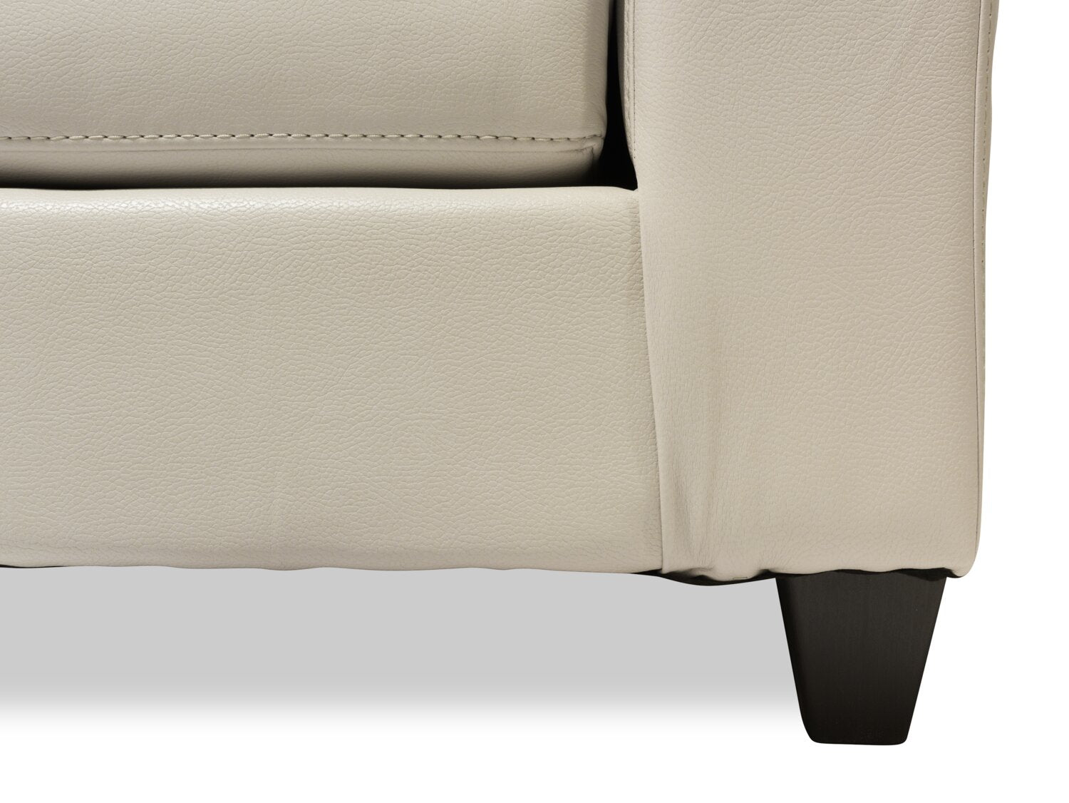 Made in Canada Addison 86" Leather-Look Fabric Sofa with Removable Seat Cushion and Tufting - Beige | Sofa Addison de 86 po fabriqué au Canada en tissu d’apparence cuir avec coussin de siège amovible et capitonnage - beige
