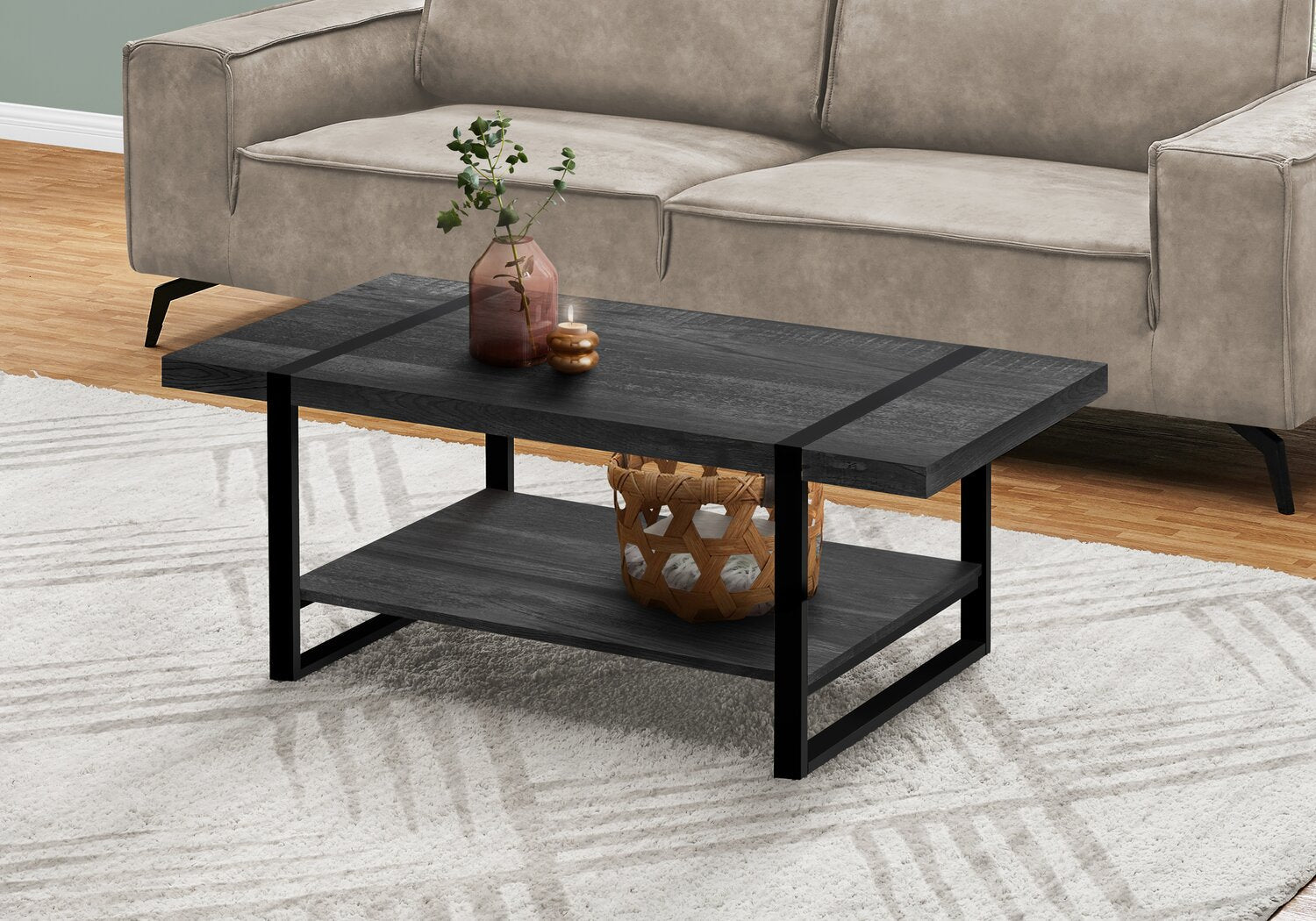 Avery 47.25" Industrial Coffee Table with Shelf - Black with Black Metal Legs|Table à café industrielle Avery 47,25 po avec tablette - noire avec pattes en métal noir