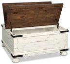 Benjy 36" Rustic Coffee Table Trunk with Storage - Two Tone Wood|Table à café coffre rustique Benjy de 36 po avec rangement - bois deux teintes