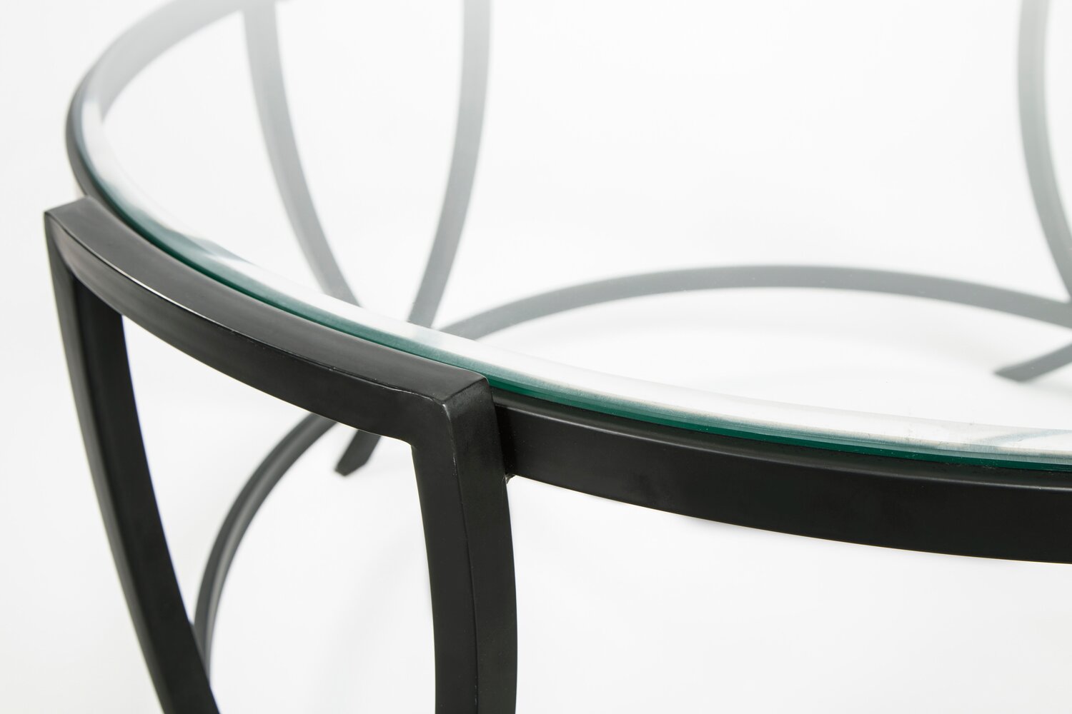 Tarrin 36.13" Modern Round 3-Pack Coffee + 2 End Tables - Glass Top with Metal Legs|Ensemble 3 tables rondes modernes Tarrin de 36,13 po (table à café et 2 tables de bout) - dessus en verre avec pattes en métal