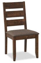 Plum Dining Chair with Polyester Fabric, Wood, Ladder-Back - Nutmeg Brown | Chaise de salle à manger Plum en tissu de polyester et en bois avec dossier en échelle - brun muscade
