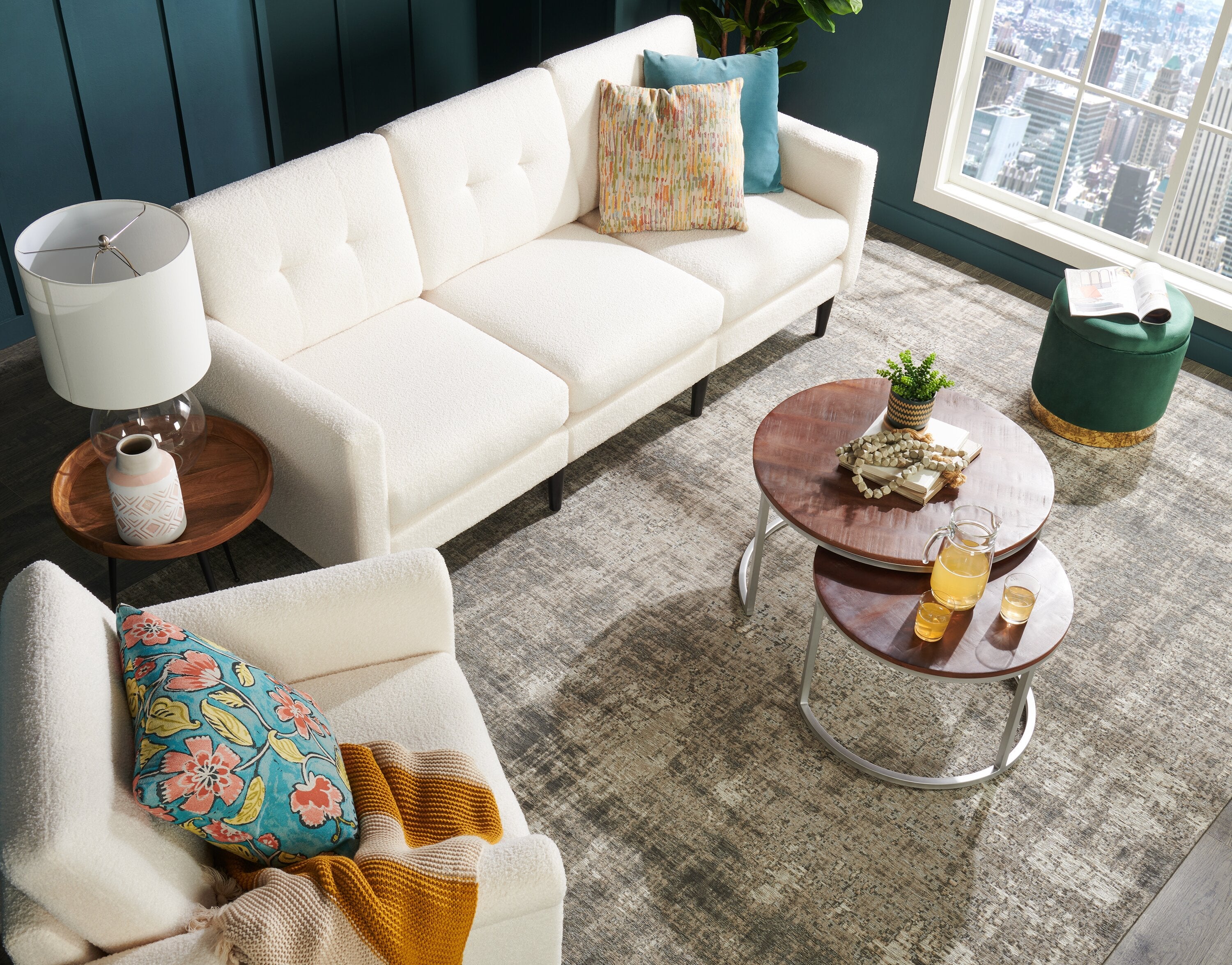 Veranasi 30" Rustic Round Nesting Coffee Tables - Washed Light Brown Wood Top and Iron Legs|Tables à café gigognes rondes rustiques Veranasi de 30 po - dessus en bois brun clair délavé et pattes en fer