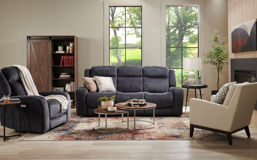 Veranasi 30" Rustic Round Nesting Coffee Tables - Washed Light Brown Wood Top and Iron Legs|Tables à café gigognes rondes rustiques Veranasi de 30 po - dessus en bois brun clair délavé et pattes en fer