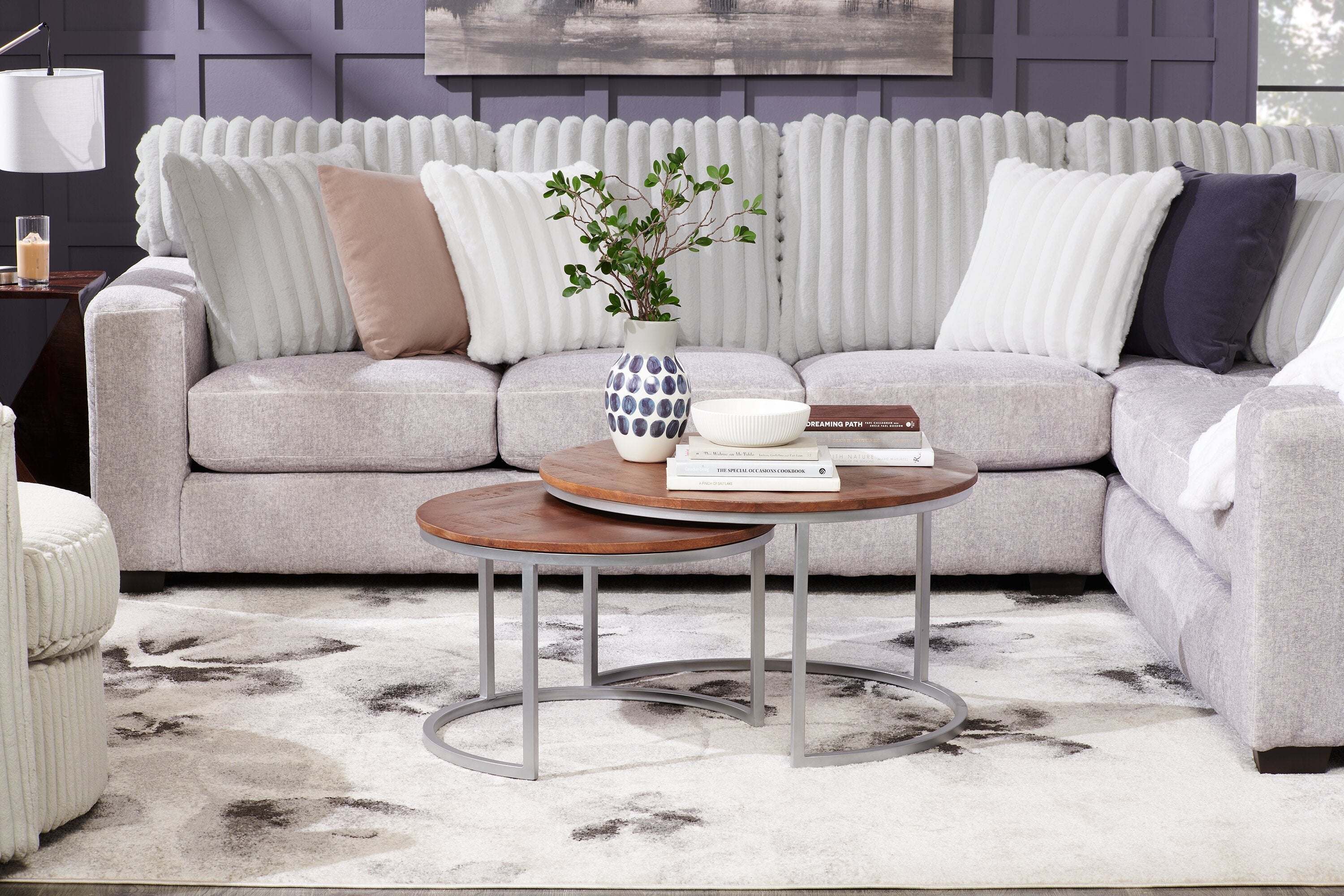 Veranasi 30" Rustic Round Nesting Coffee Tables - Washed Light Brown Wood Top and Iron Legs|Tables à café gigognes rondes rustiques Veranasi de 30 po - dessus en bois brun clair délavé et pattes en fer