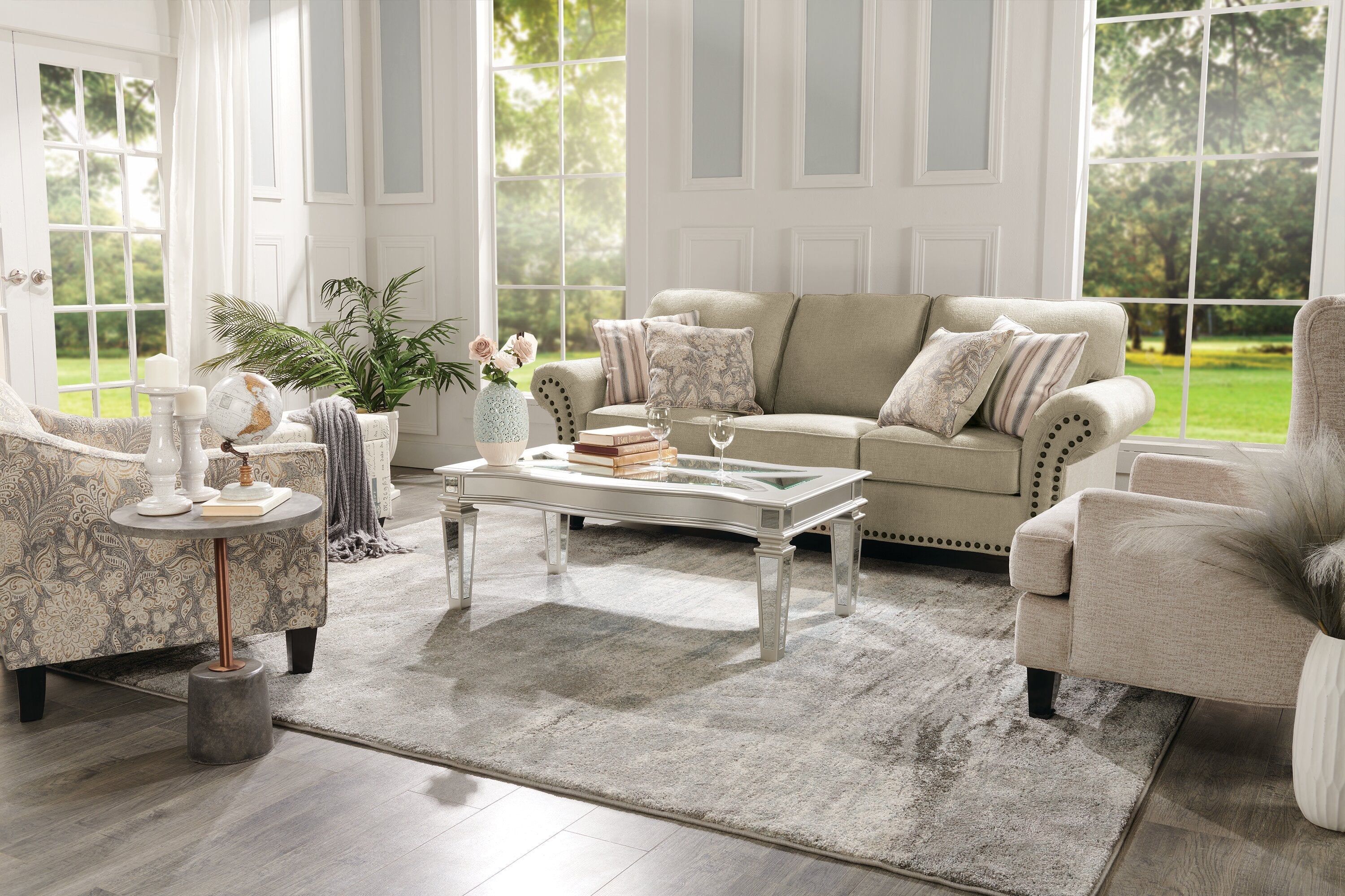 Made in Canada Wynn 93" Chenille Fabric Sofa with Nailhead Trim and Wood Bun Legs - Taupe | Sofa Wynn de 93 po fabriqué au Canada en tissu de chenille avec bordure de clous décoratifs et pattes en oignon en bois - taupe