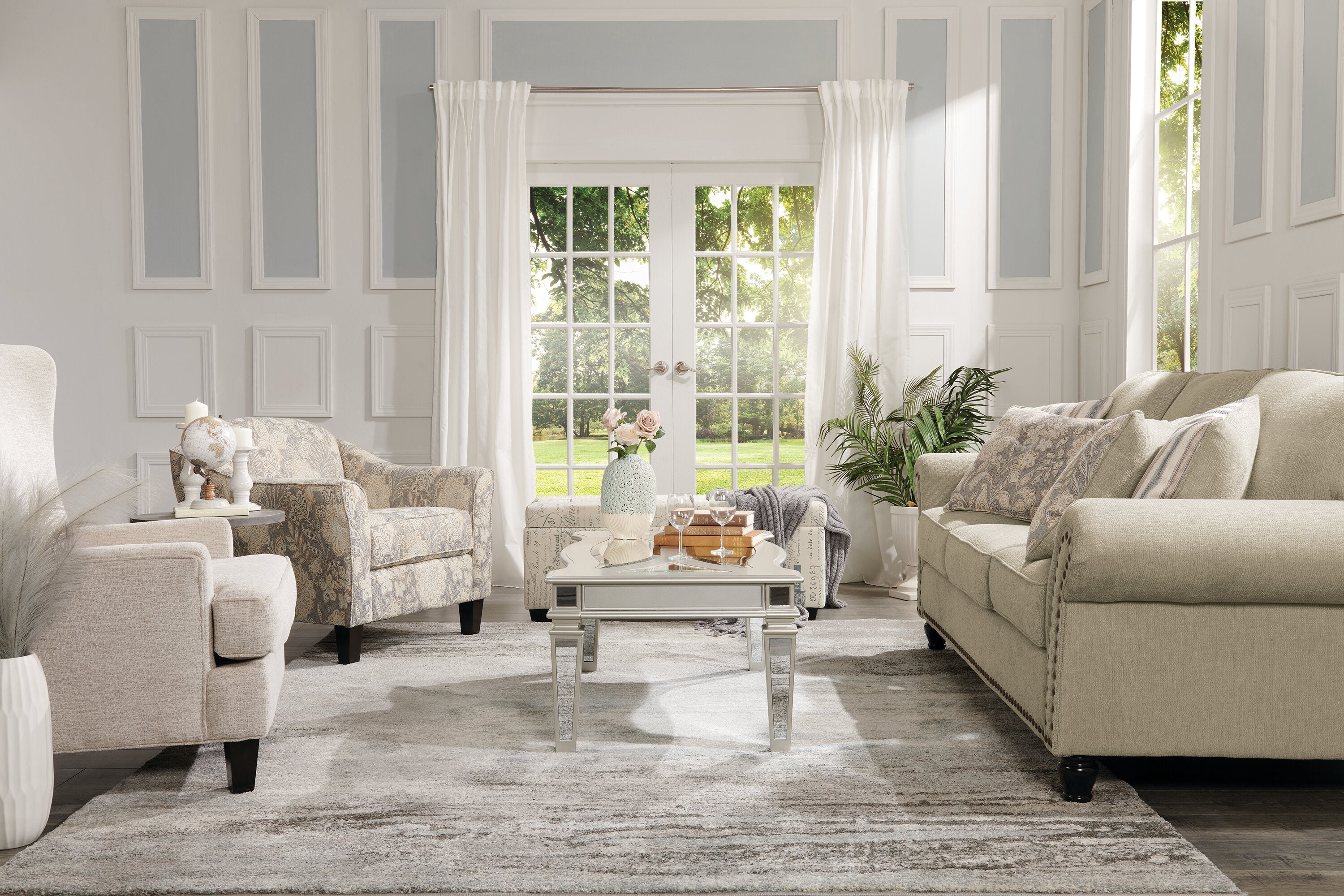 Made in Canada Wynn 93" Chenille Fabric Sofa with Nailhead Trim and Wood Bun Legs - Taupe | Sofa Wynn de 93 po fabriqué au Canada en tissu de chenille avec bordure de clous décoratifs et pattes en oignon en bois - taupe