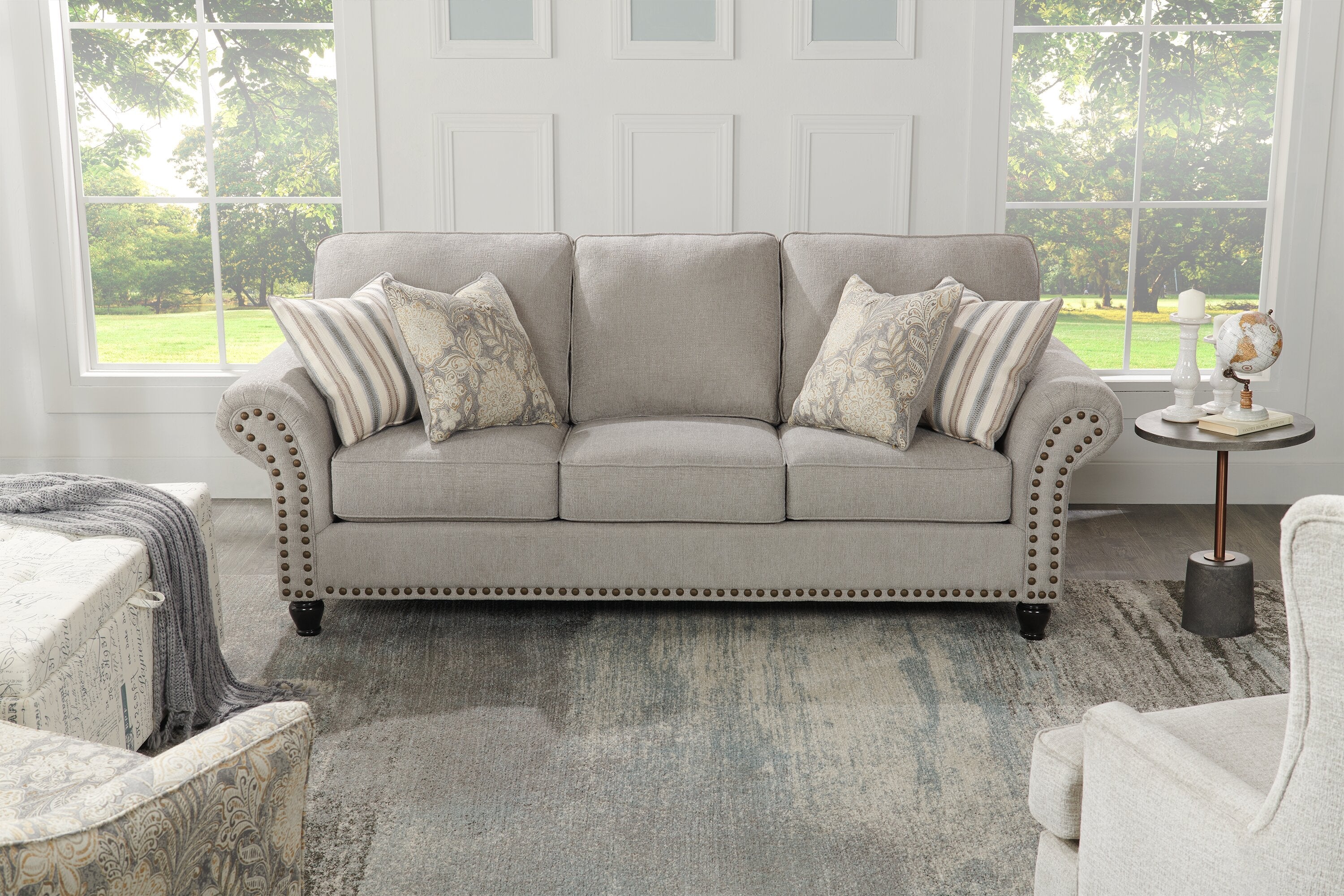 Made in Canada Wynn 93" Chenille Fabric Sofa with Nailhead Trim and Wood Bun Legs - Grey | Sofa Wynn de 93 po fabriqué au Canada en tissu de chenille avec bordure de clous décoratifs et pattes en oignon en bois - gris